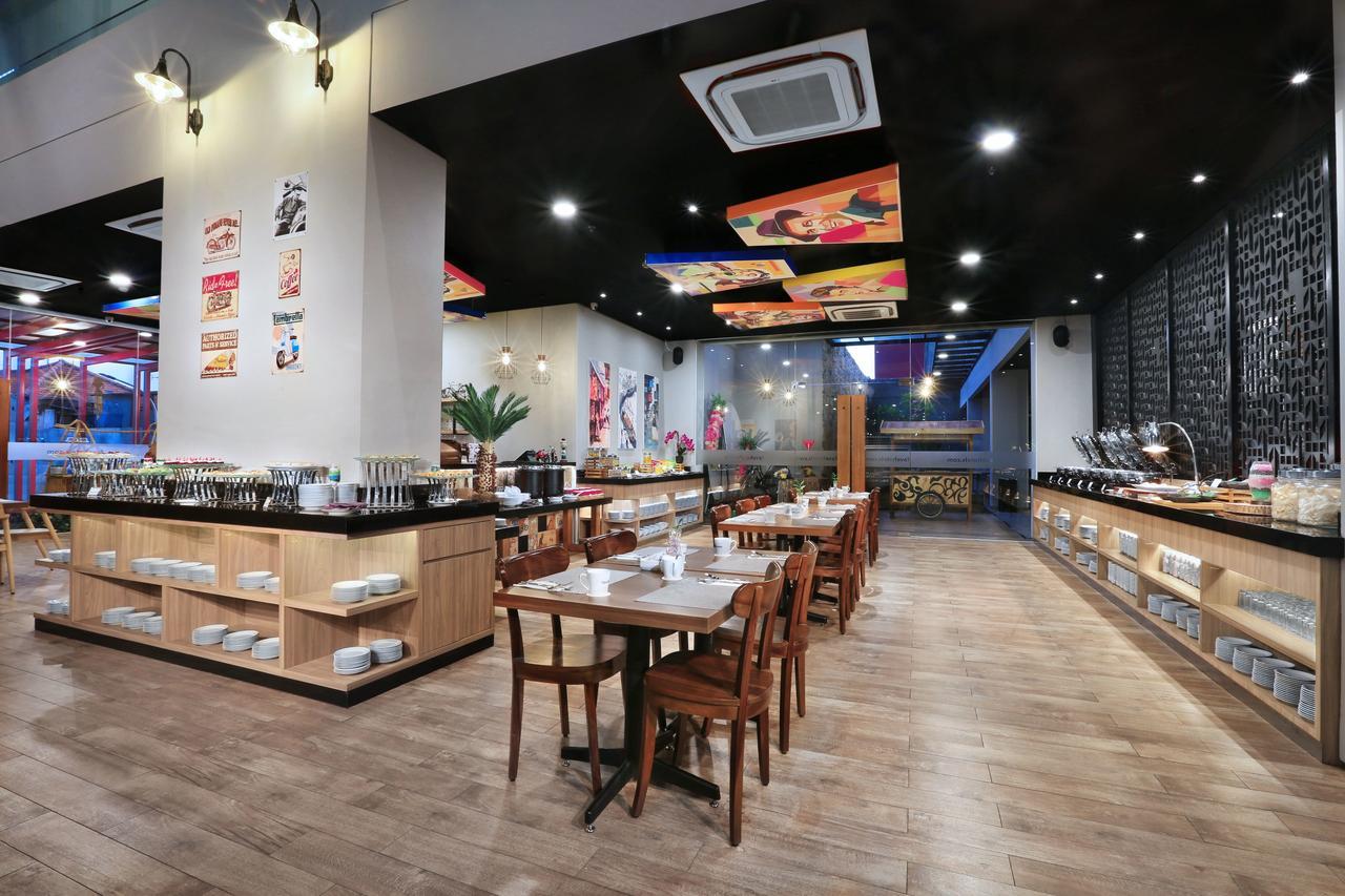 Favehotel Sidoarjo Esterno foto