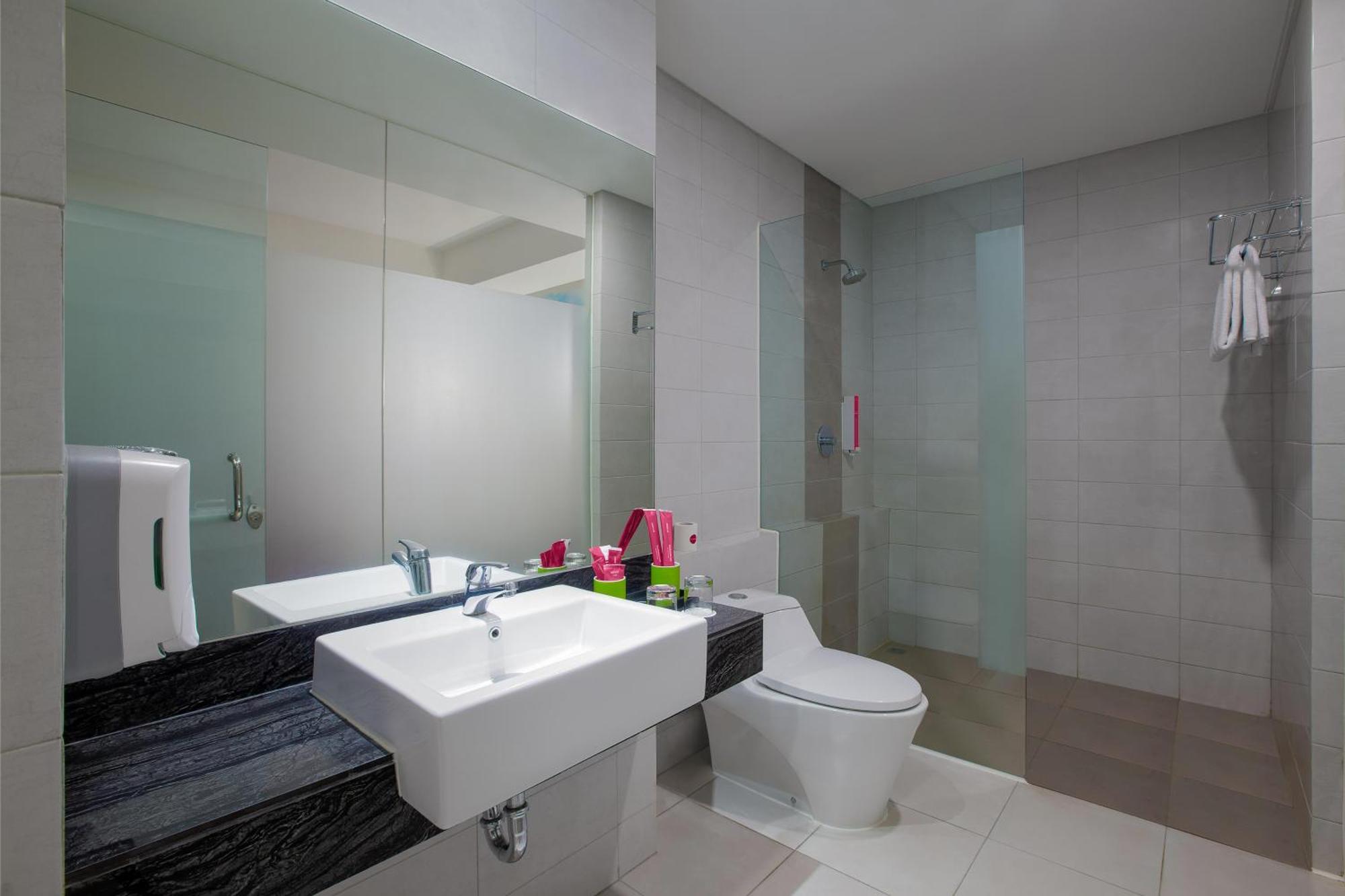 Favehotel Sidoarjo Esterno foto